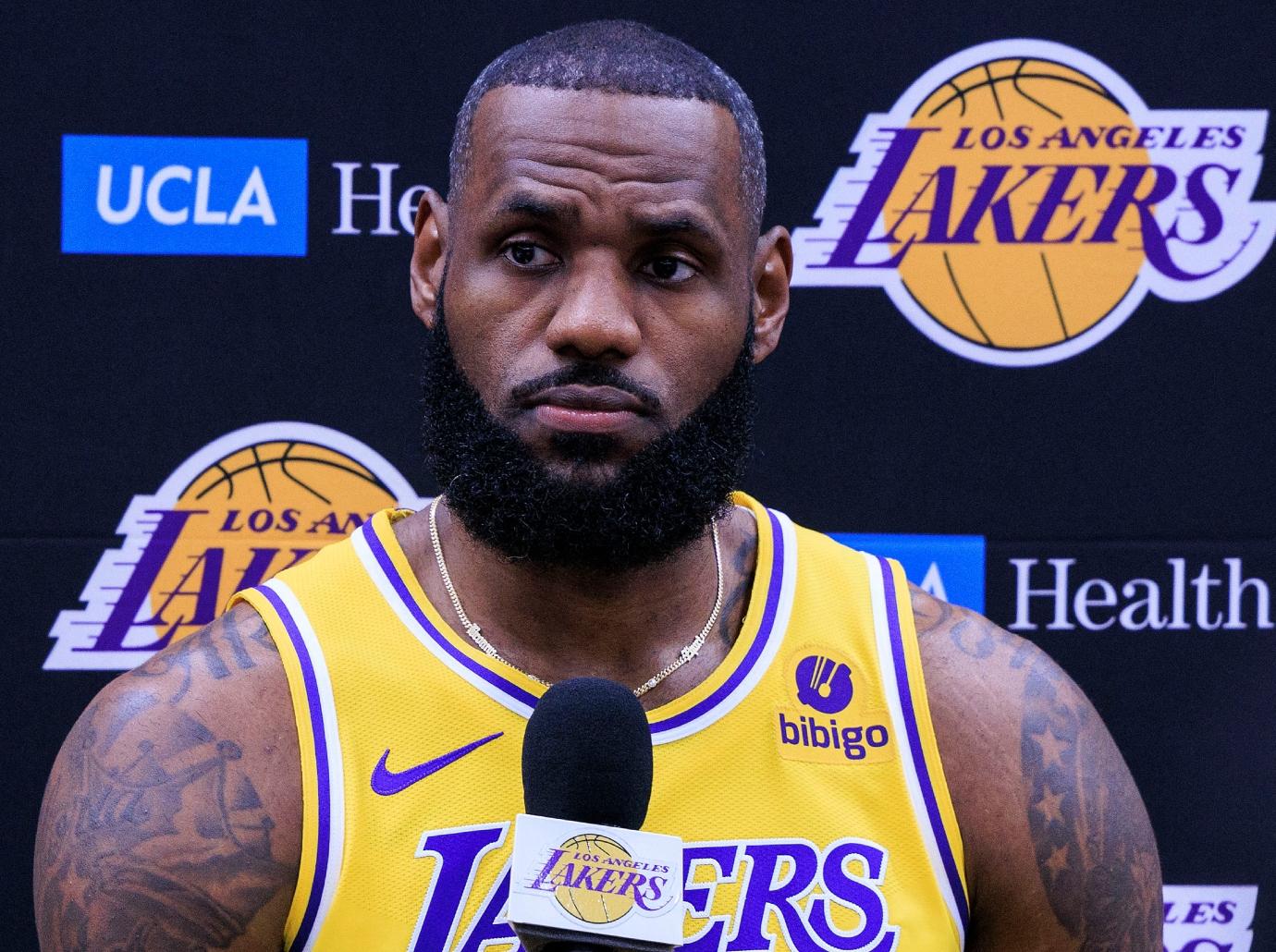 Lebron James Supports Son Bronny S Basketball Debut After Health Scare