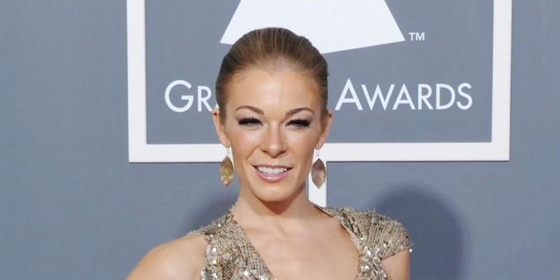 LeAnn Rimes Celebrates Her Psoriasis By Posting Beautiful Nude Photo