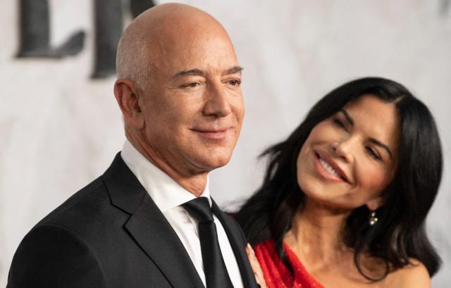 Lauren Sanchez Blacked Out When Jeff Bezos Proposed