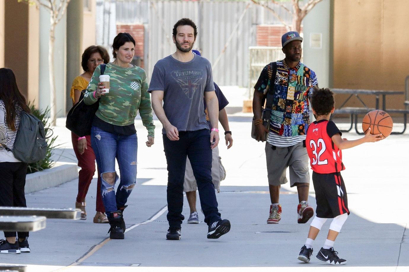 Taye Diggs Joins Ex Idina Menzel To Watch Son S Basketball Game