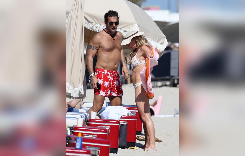 Braunwyn Windham Burke Shows Off Bikini Body On The Beach With Sean