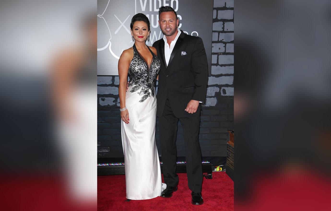 Jenni Jwoww Farley Finalizes Divorce From Ex Roger Mathews