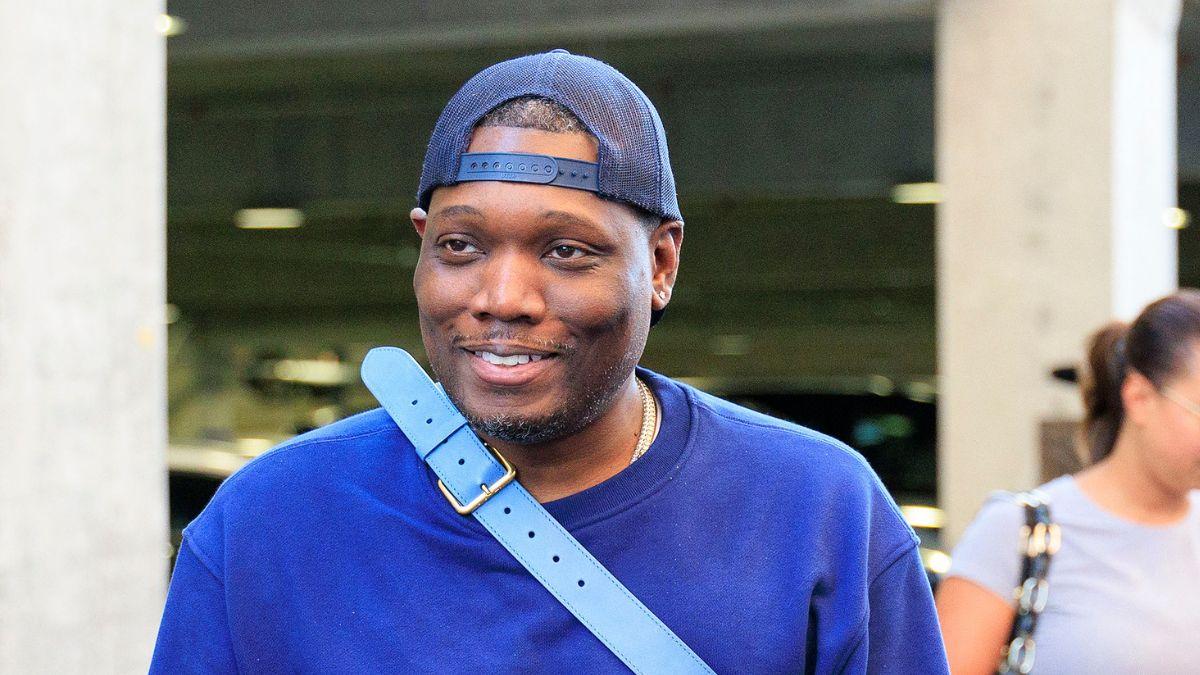 Image of Michael Che referenced a theater assassination during the live segment.