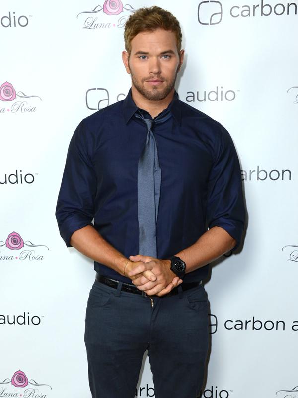 Main2kellan_lutz.jpg