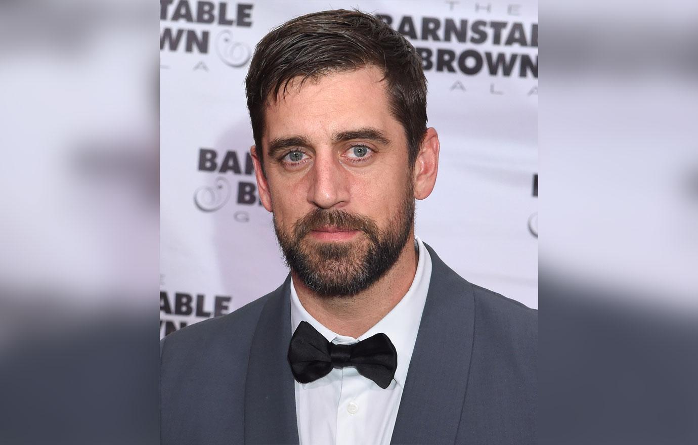 aaron rodgers believes brief stint on jeopardy was nothing more than a ratings grab