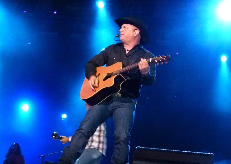 garth brooks avoids talking sexual assault