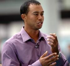 2009__12__tigerwoods7 225&#215;212.jpg