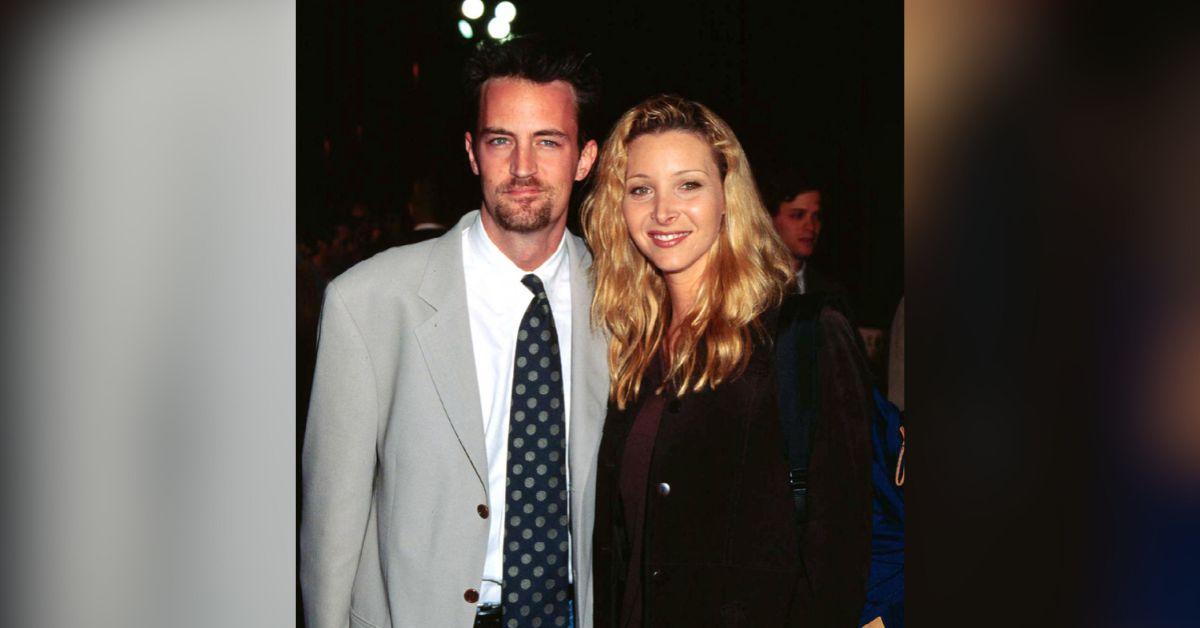 lisa kudrow comforted matthew perry die happy