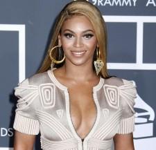 2010__02__okmagazine_beyonce 225×217.jpg