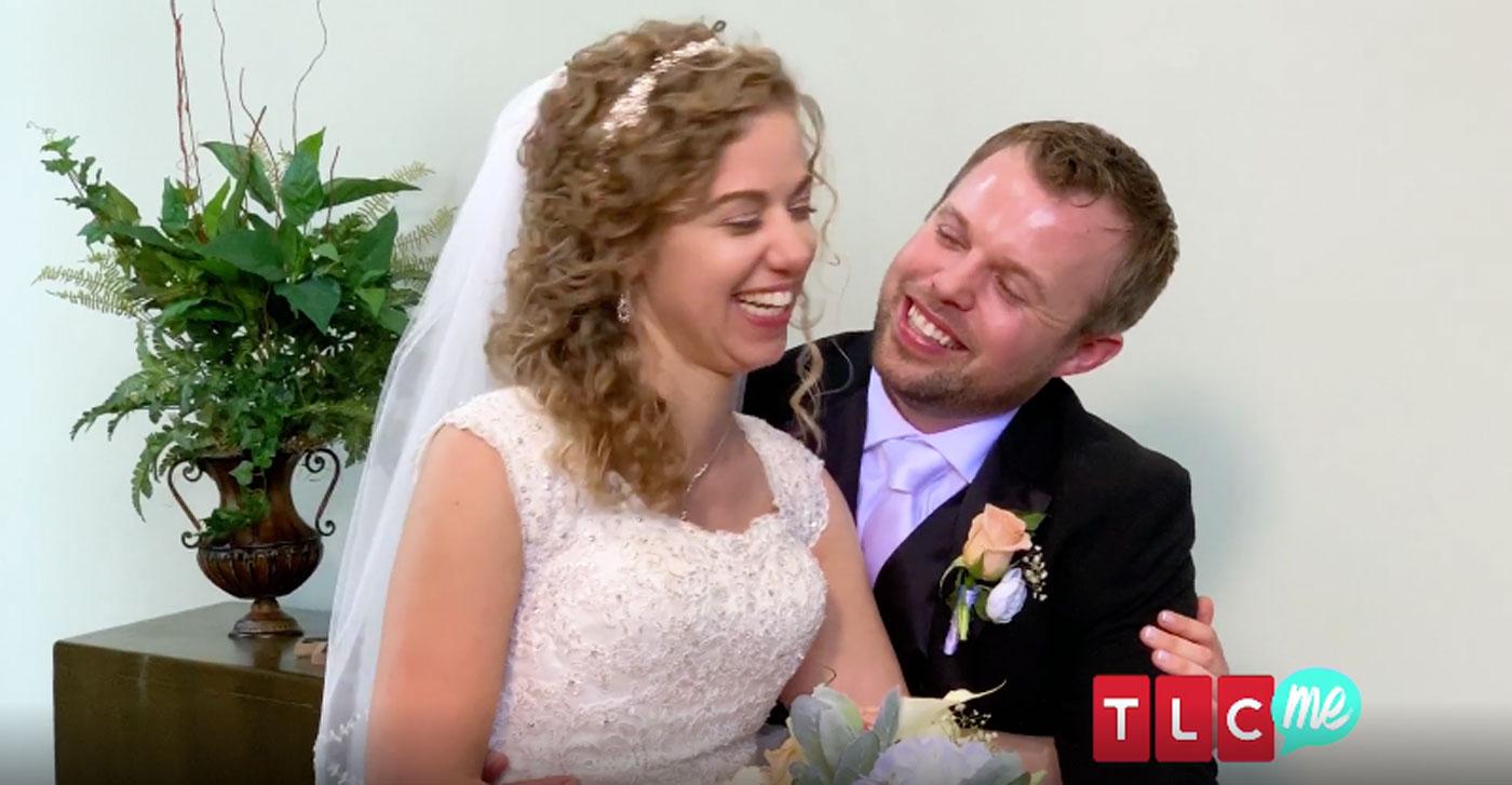 Fans think john david duggar abbie burnett may have kissed before wedding 01