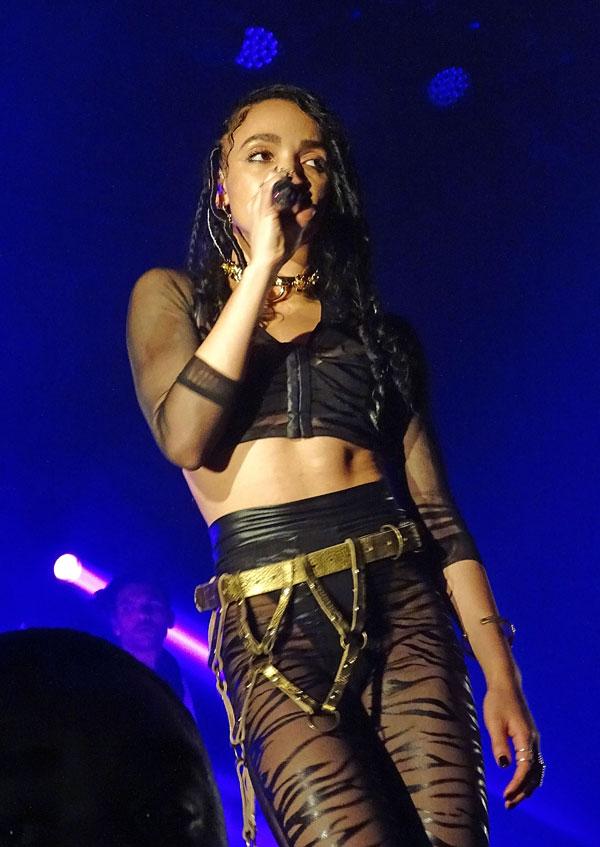 Fka twigs craziest outfits splash 04