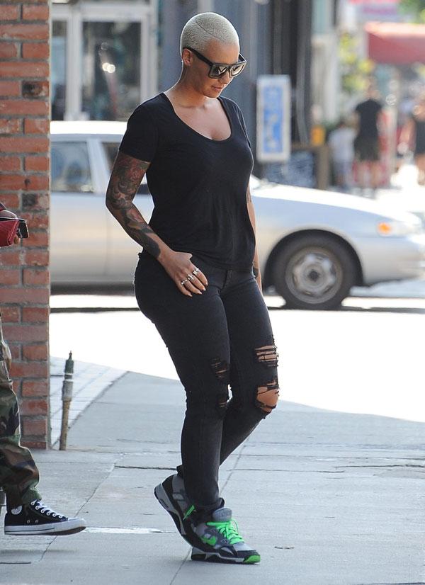 Amber Rose Celebrates The Single Life With A New Piercing—do We Like It 5018