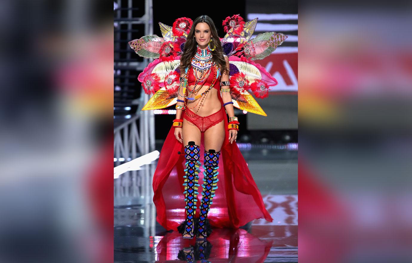 Adriana Lima, Alessandra Ambrosio Rock Victoria Secret Fashion