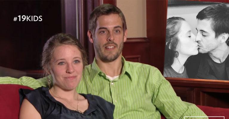 Fans Slam Jill Duggar Husband Derick Dillards Forced Pda Pic