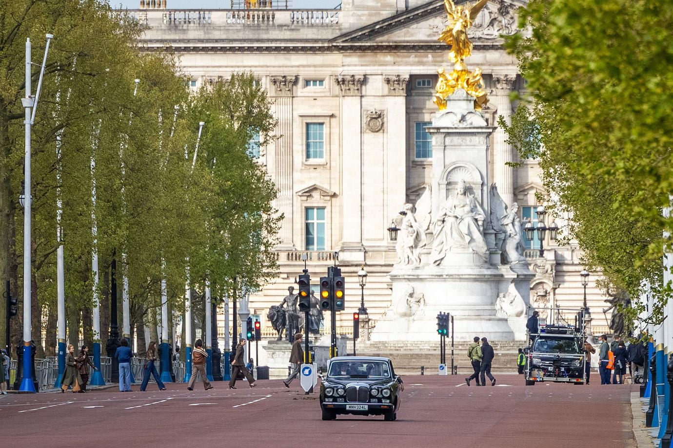 See Sex Pistols Biopic Film Iconic Moment Outside Buckingham Palace 7482