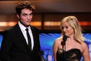 Robert Pattinson "Embarrassed" By His Bad Sex Scene With Reese Witherspoon