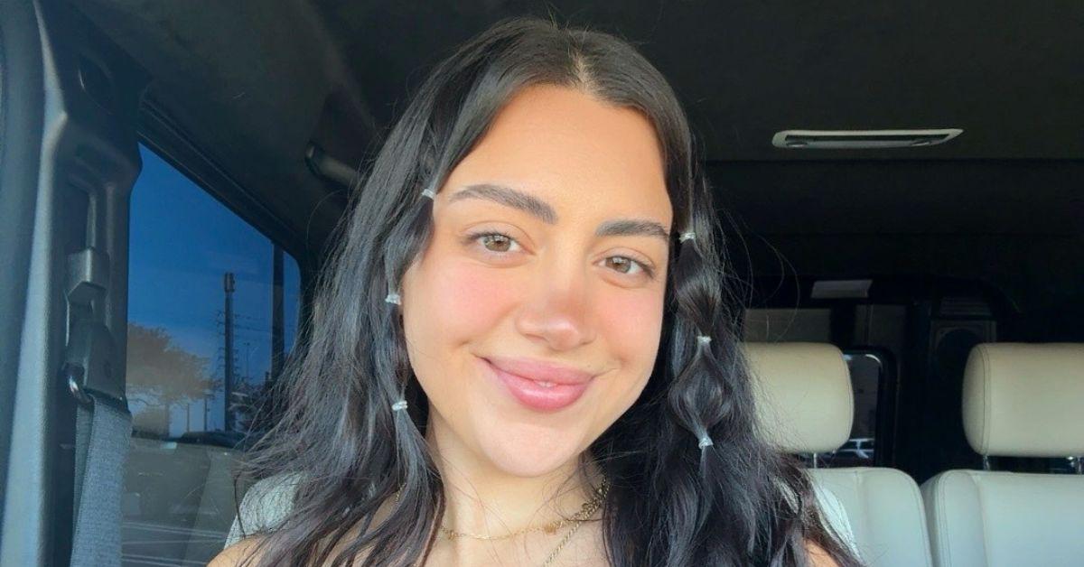 Mia Monroe likes to inspire others with her content.