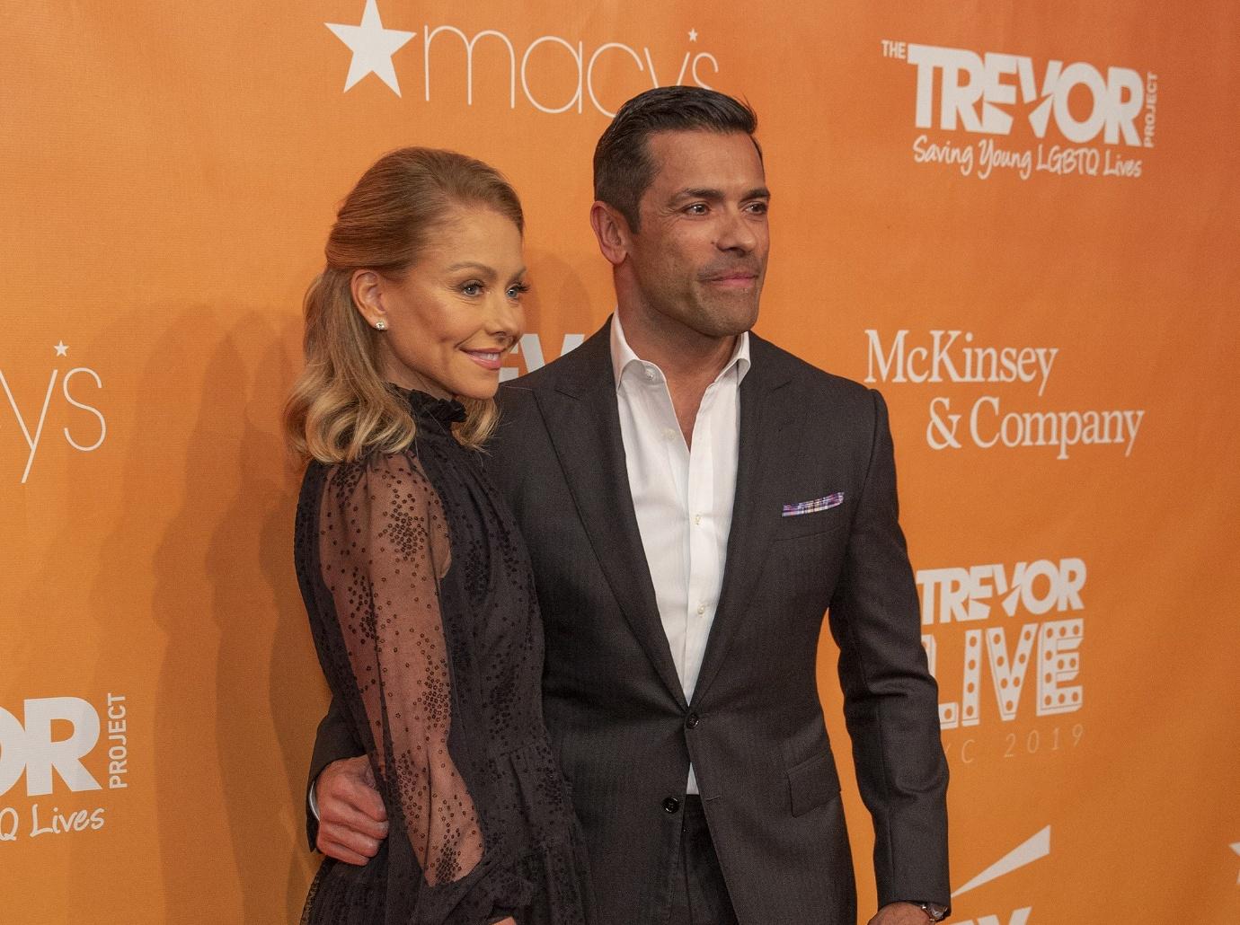 kelly ripa mark consuelos gross out viewers flirty exchange body parts