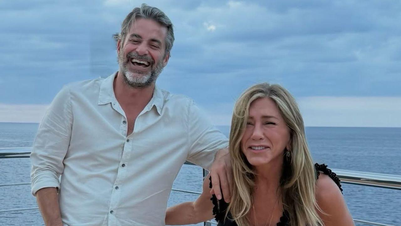Image of Jennifer Aniston returned from Spain after enjoying a vacation with boyfriend Jim Curtis and friends.