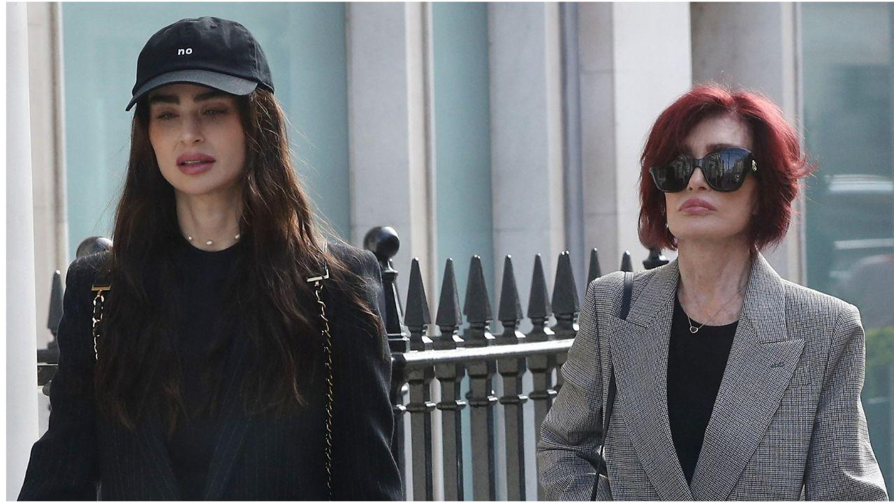 image of Kelly Osbourne is not close with her sister, Aimee.