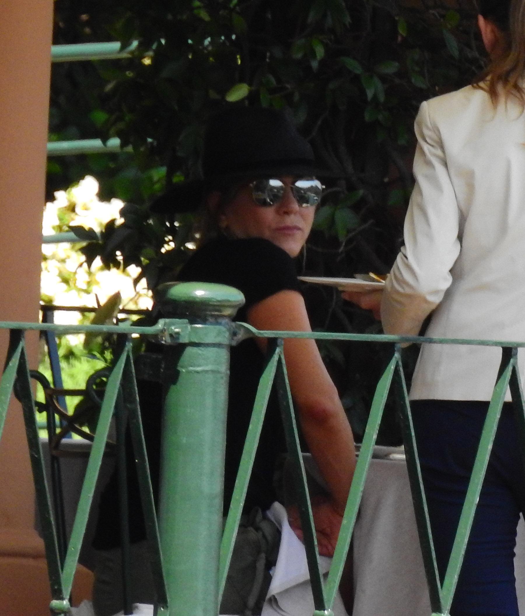 Jennifer Aniston having lunch with a friend in Portofino