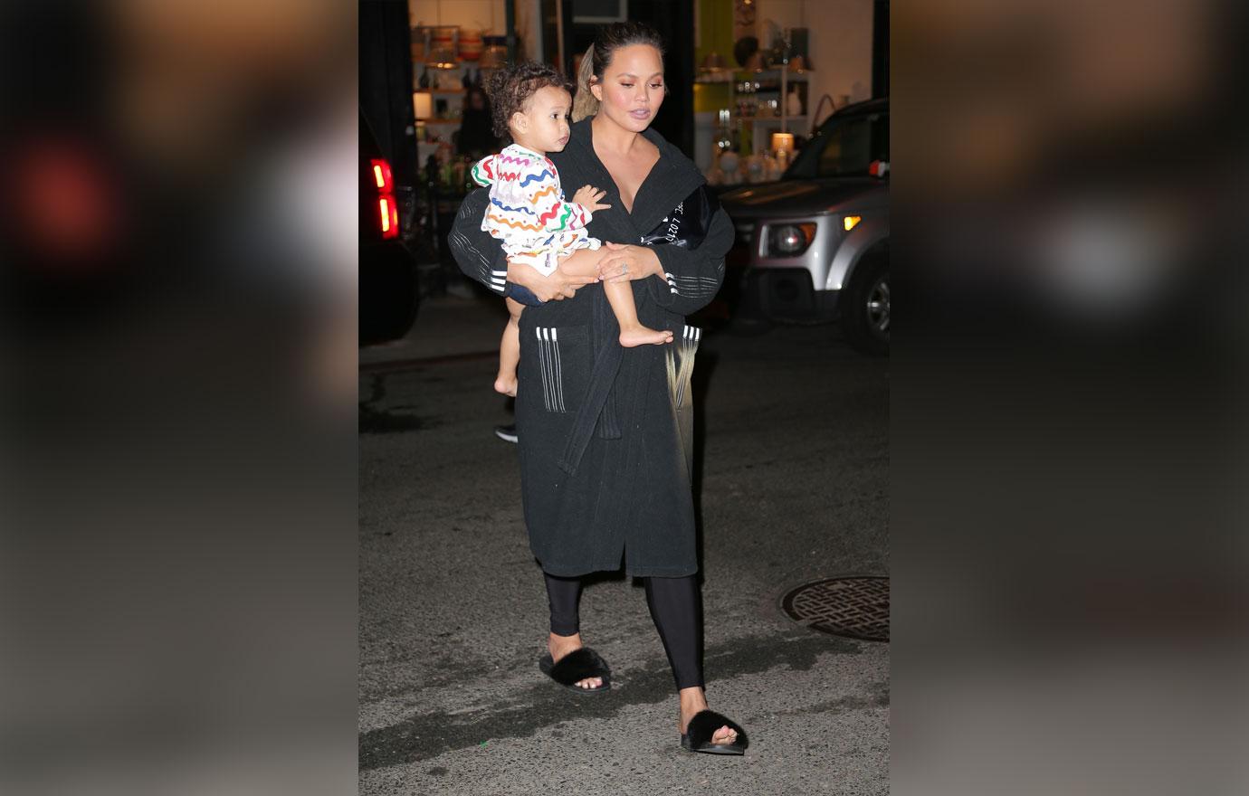 pregnant chrissy teigen planning baby number 3 03