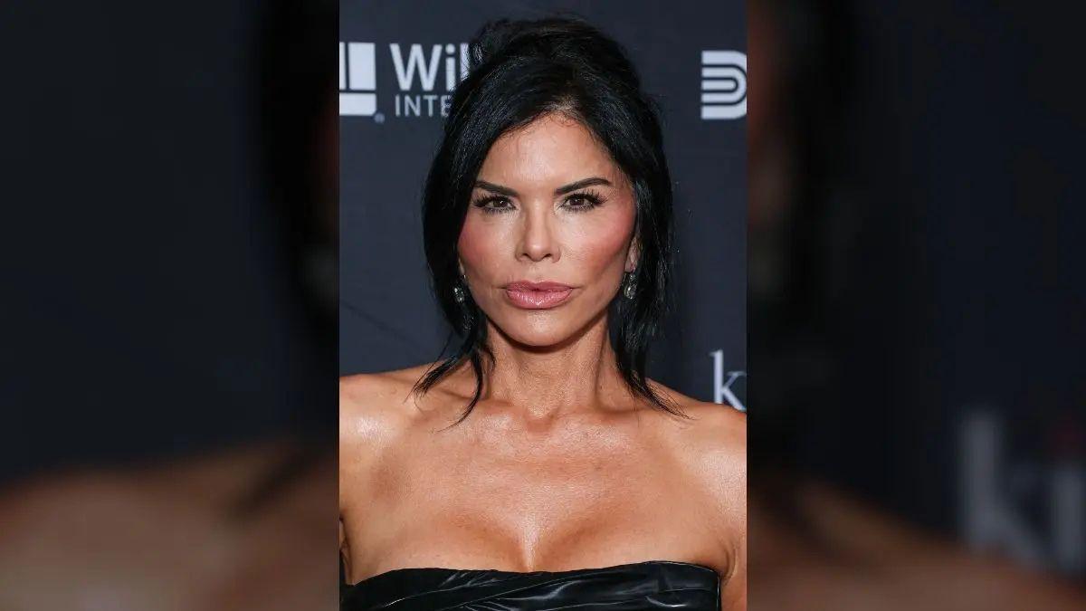 Photo of Lauren Sánchez left little to the imagination after sharing photos in a thong bikini.