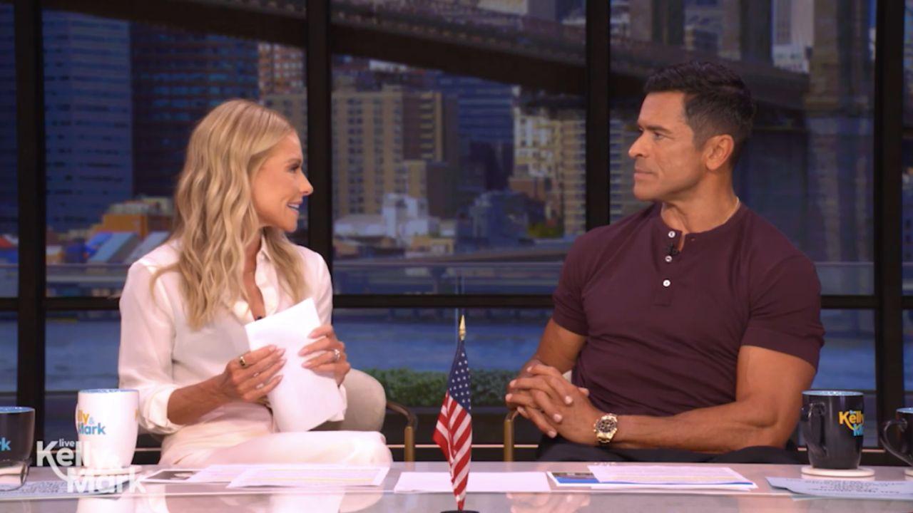 Image of Kelly Ripa said at first she was mortified by the scandalous photo.