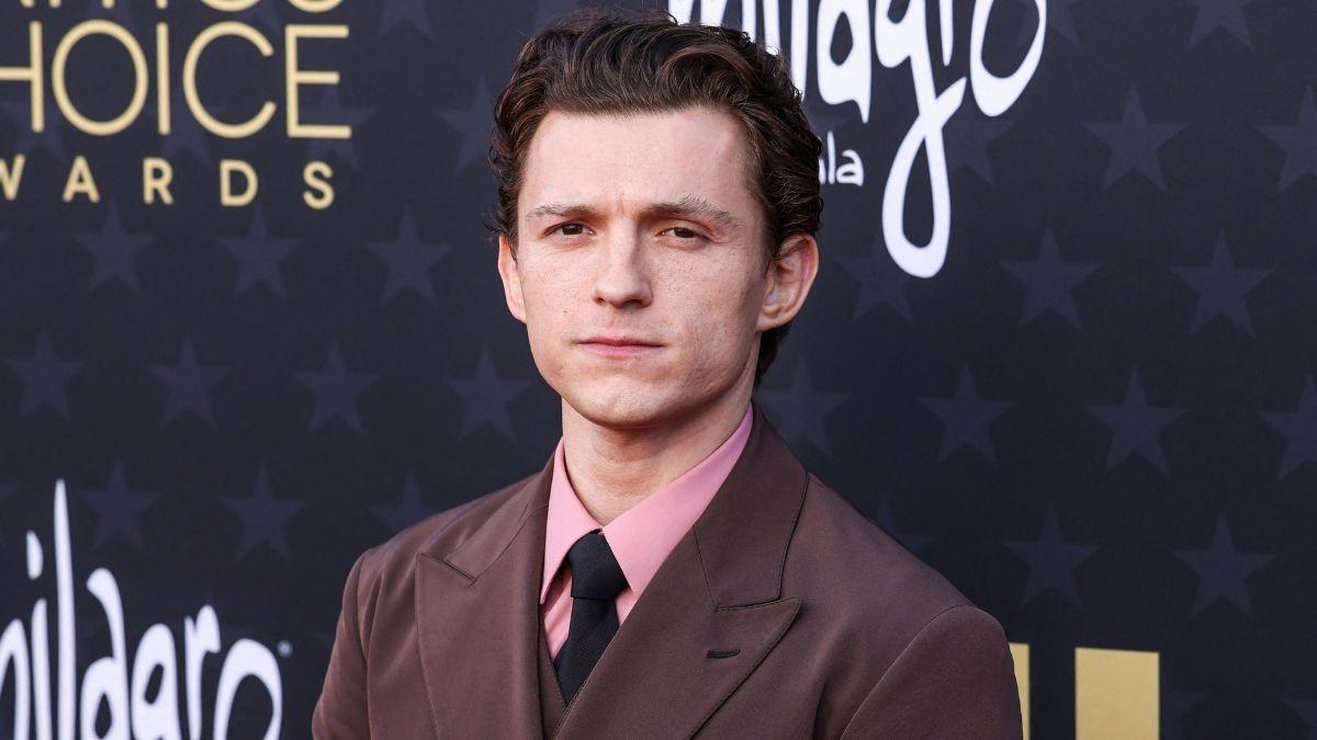 Image of Tom Holland has not been spotted wearing a wedding ring.