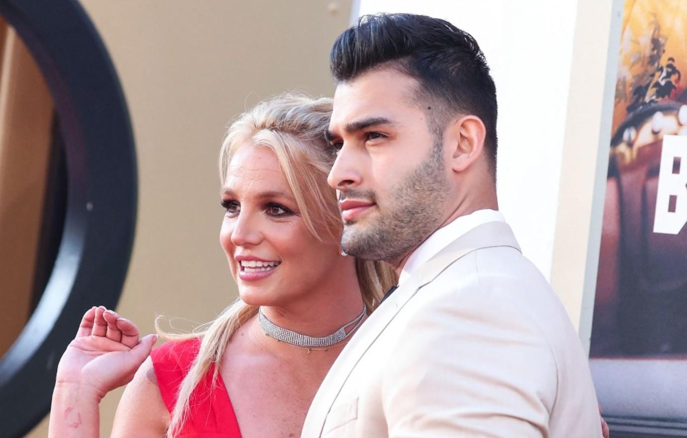 sam asghari did not read ex britney spears memoir woman in me in it