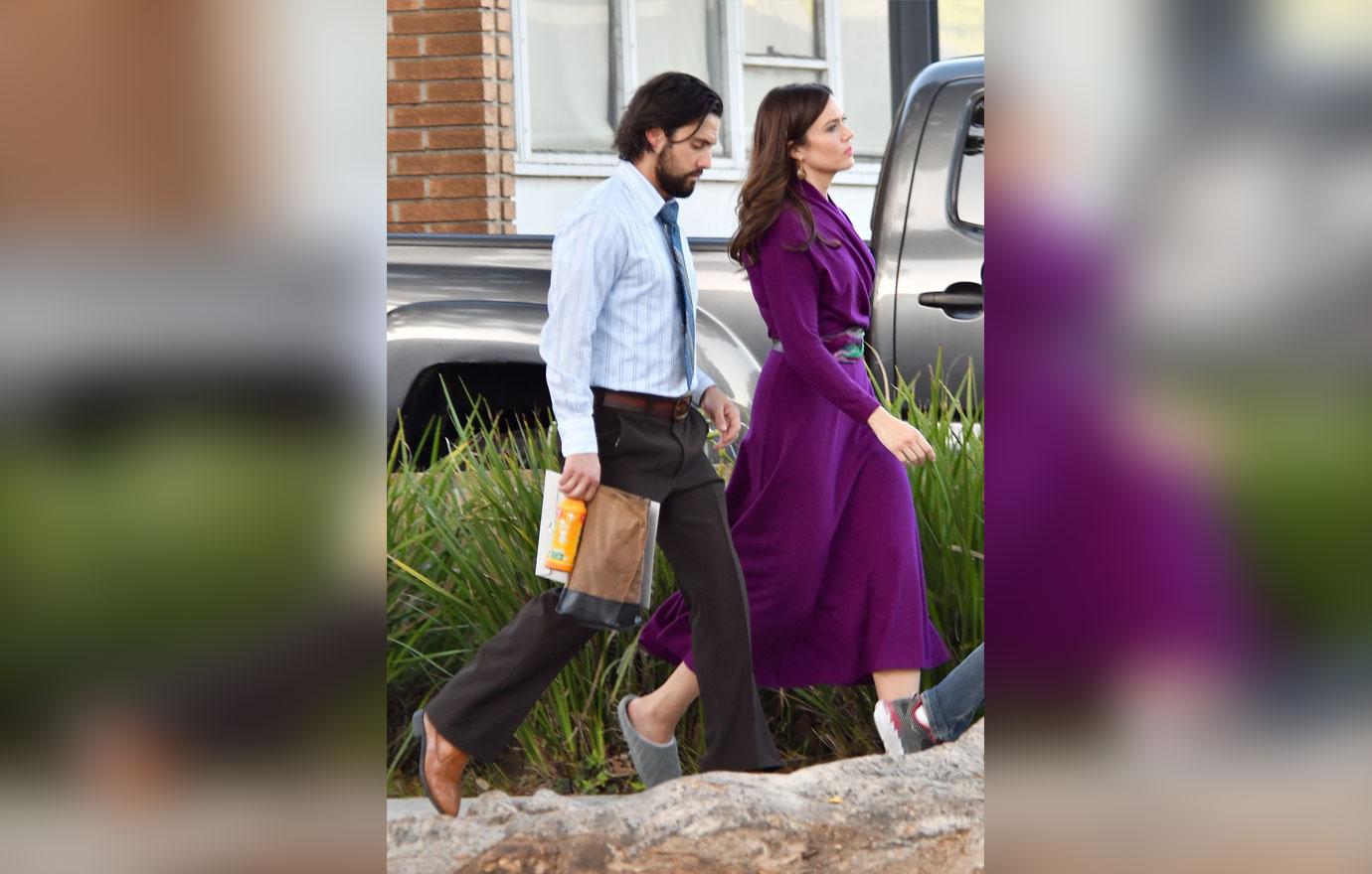 This Is Us Season Two Mandy Moore Milo Ventimiglia Filming Pics 02