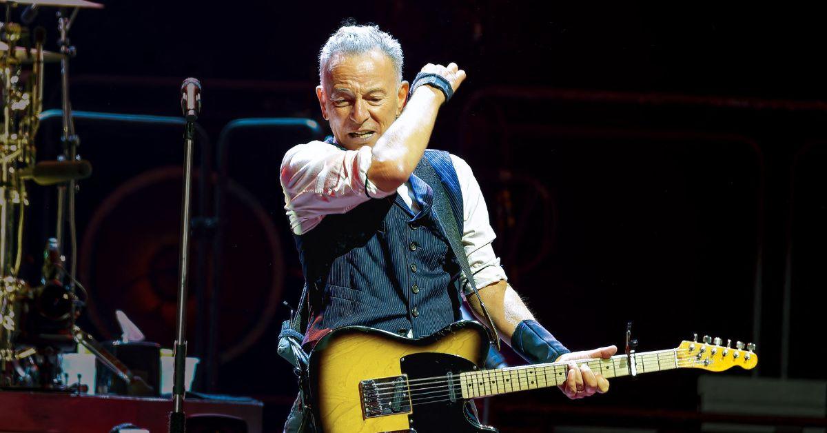 donald trump obnoxious bruce springsteen rants about treasonous president