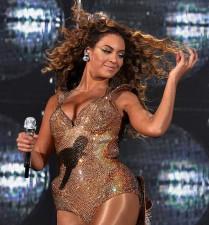 2009__12__beyonce 209×225.jpg