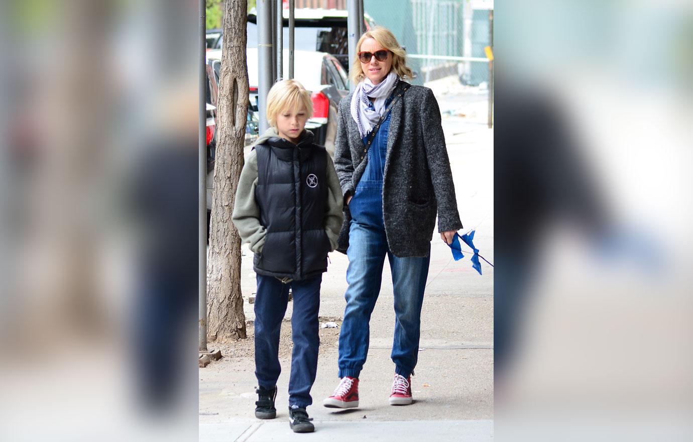 Naomi Watts Sons Children New York Photos 06