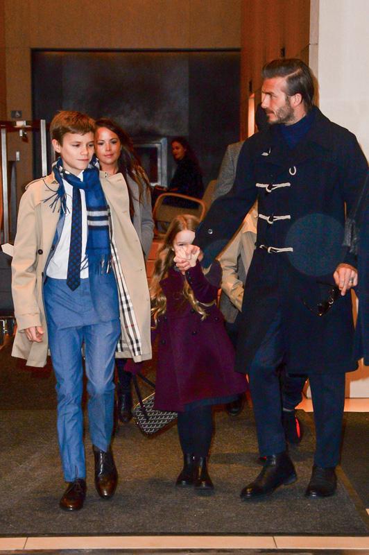 David Beckham takes his kids to Victoria&#8217;s fashion show