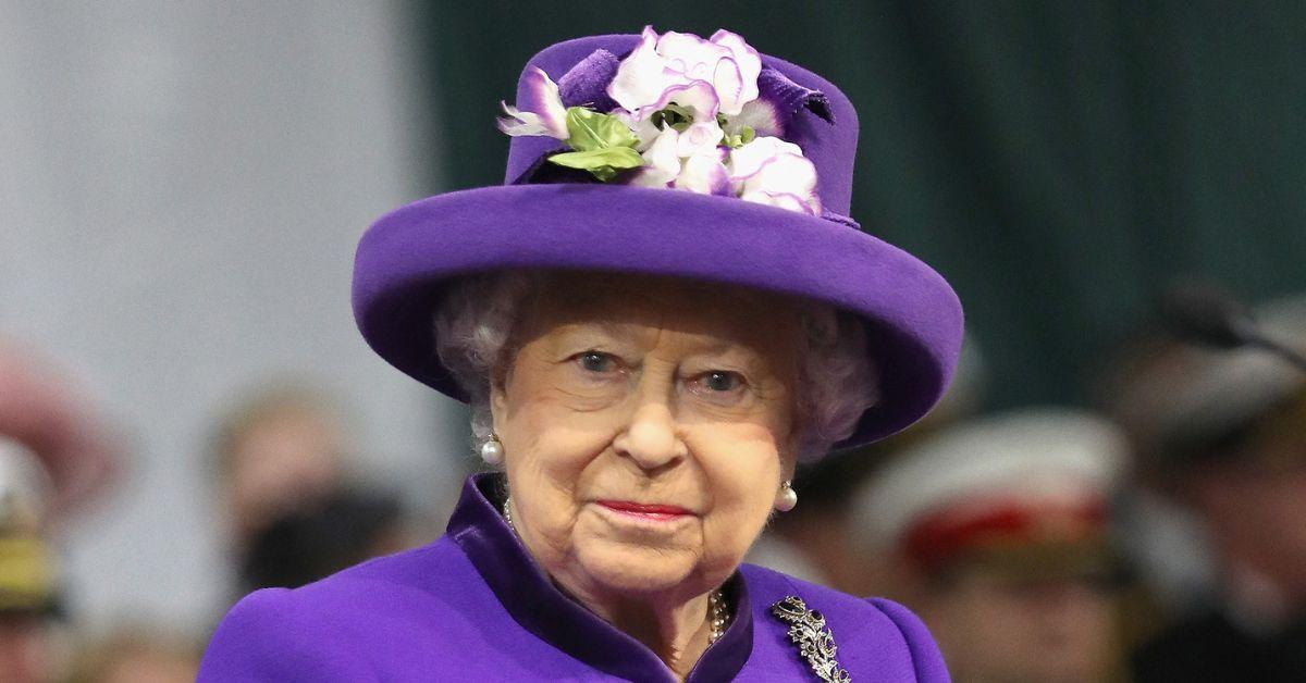 queen elizabeth iis silence on princess dianas death