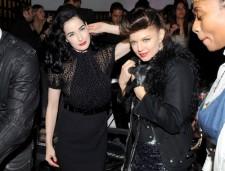 2009__11__fp_3992474_ang_fergie_dita 225×171.jpg