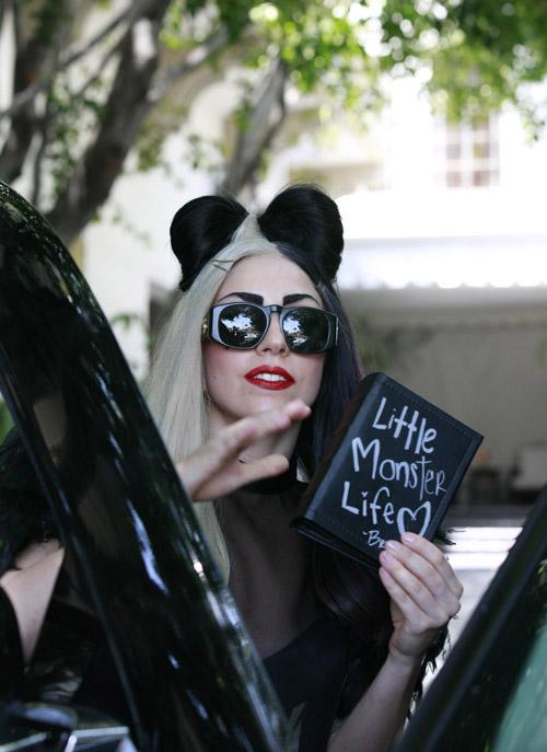 2011__07__Lady_Gaga07272011M_ _1.jpg