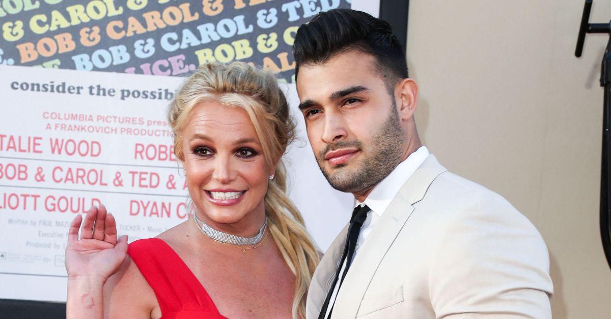 image of The model said the singer has been 'oppressed' by people around her.