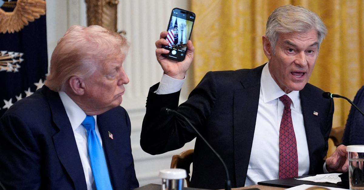 Image of critics mocked Donald Trump for falling asleep on the job.
