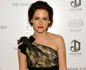 2010__10__Kristen_Stewart_Oct12newsne 300×243.jpg