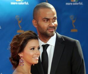 2010__11__eva_longoria_parker_nov16 296×300.jpg