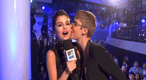 Bieber_kiss