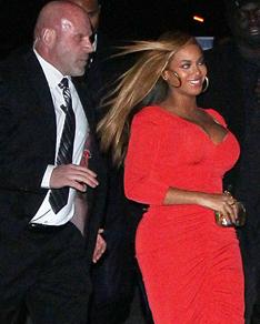 Beyoncé Makes First Public Appearance After Giving Birth
