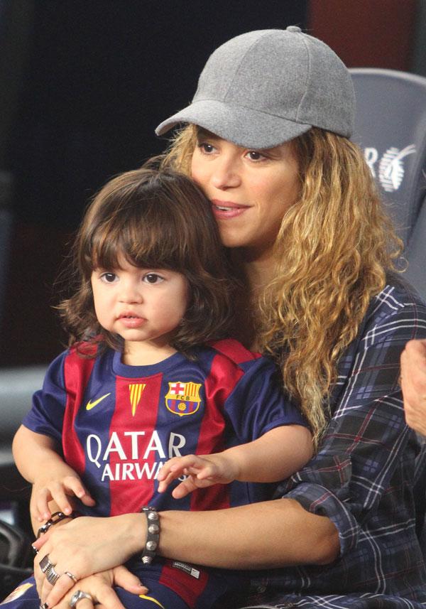 Shakira baby bump fame