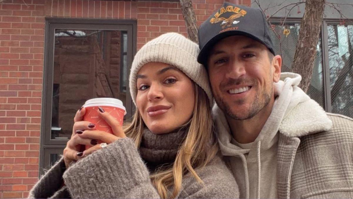 Photo of JoJo Fletcher and Jordan Rodgers