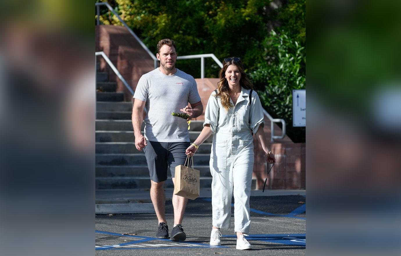 EXCLUSIVE: Chris Pratt and Katherine Schwarzenegger leave a boy scout meeting