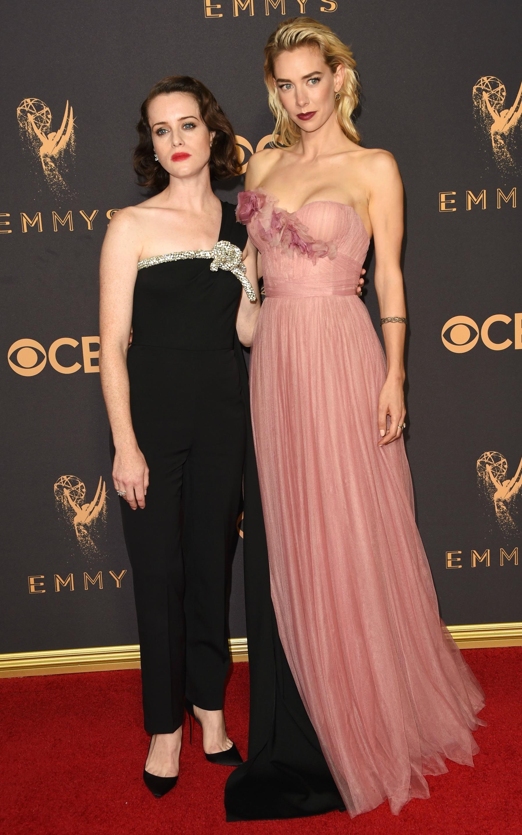 2017 emmy awards stars arrive pics 38