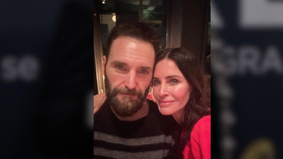 image of Courteney Cox and Johnny McDaid