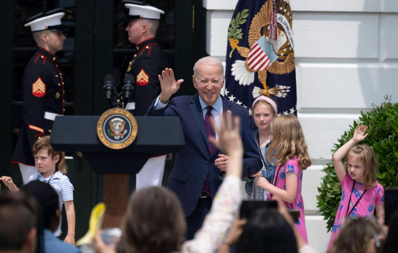 joe biden saved by child struggling memory awkward moment